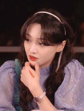 郑爽|郑爽直播发飙遭商家爆料：一个坑位赚近20万，怒斥其无职业操守