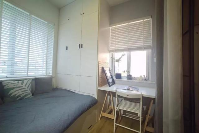 『』56㎡的小户型，将阳台设计成了卧室，浪漫又实用