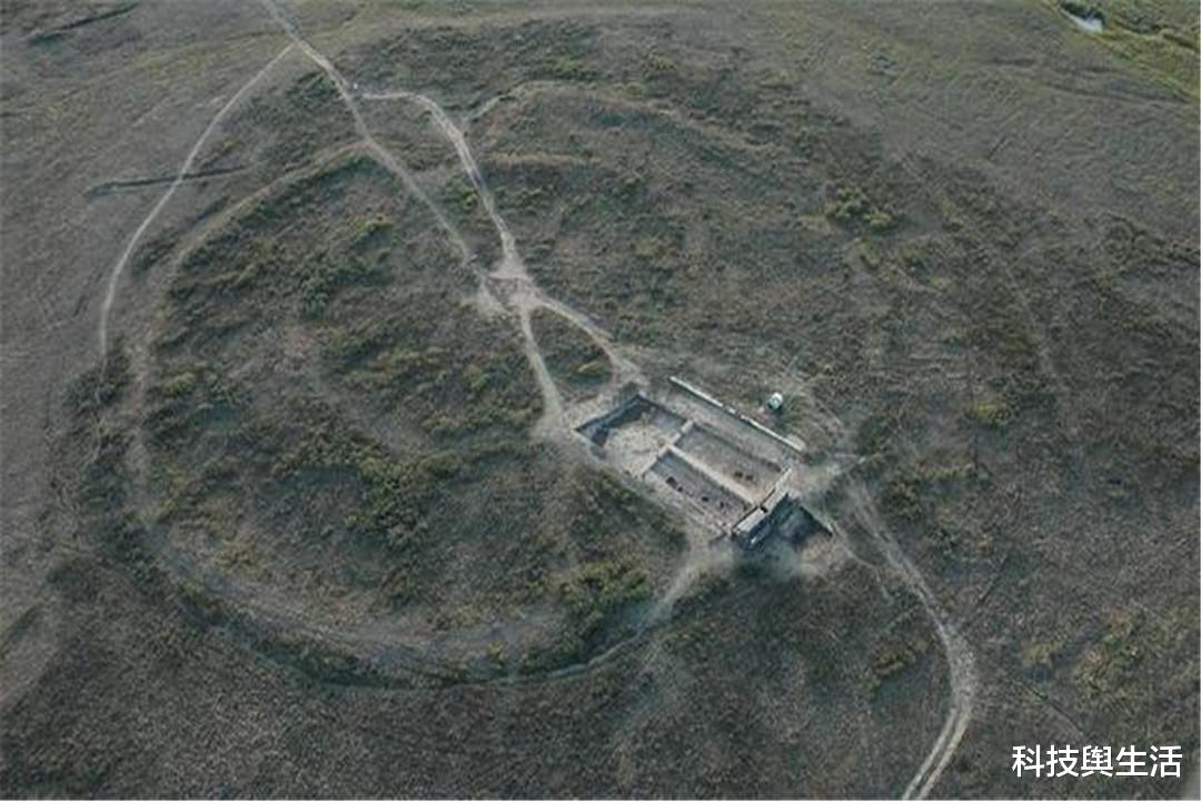 外星人|4000年前的古城，疑似挖掘出外星人残骸，传闻中有“时空之门”！