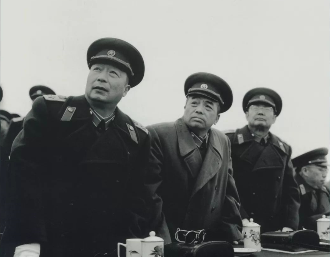 李钟奇|这位开国少将活了90岁，1967年他激动失控，当众殴打开国元帅