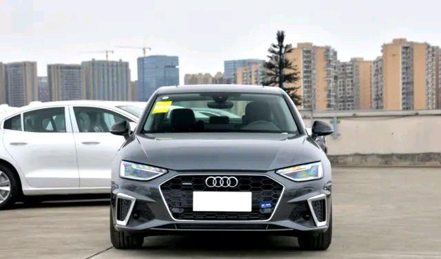 [奔驰C级]奥迪又降价，从20.58万跌至27.5万，月销12070辆，还看啥奔驰C级