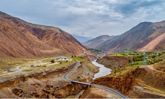 自驾|世界最危险的跨国公路,被称为“海洛因公路”,老司机上了就后悔