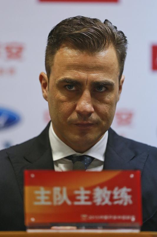 保利尼奥|公道在人心！保利尼奥和卡纳瓦罗，其中一个人昧着良心说了假话