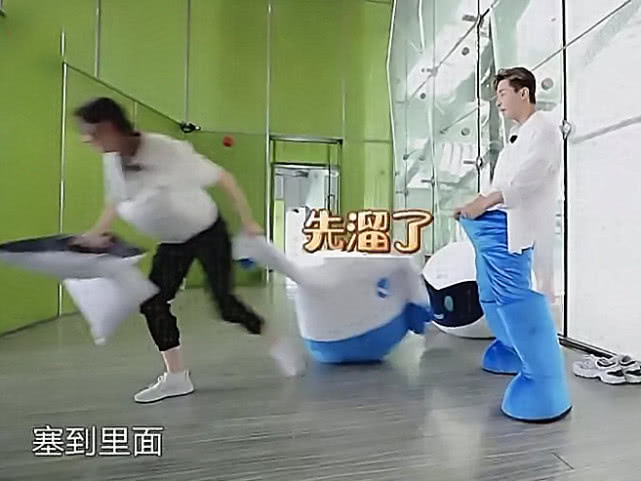 [乐嘉]明星录综艺有多危险？杨颖骨折，乐嘉“蛋碎”，他在笑声中去世