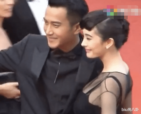 杨幂|杨幂刘恺威离婚后偶遇，镜头拉近两人手部动作，才知啥叫专业演技