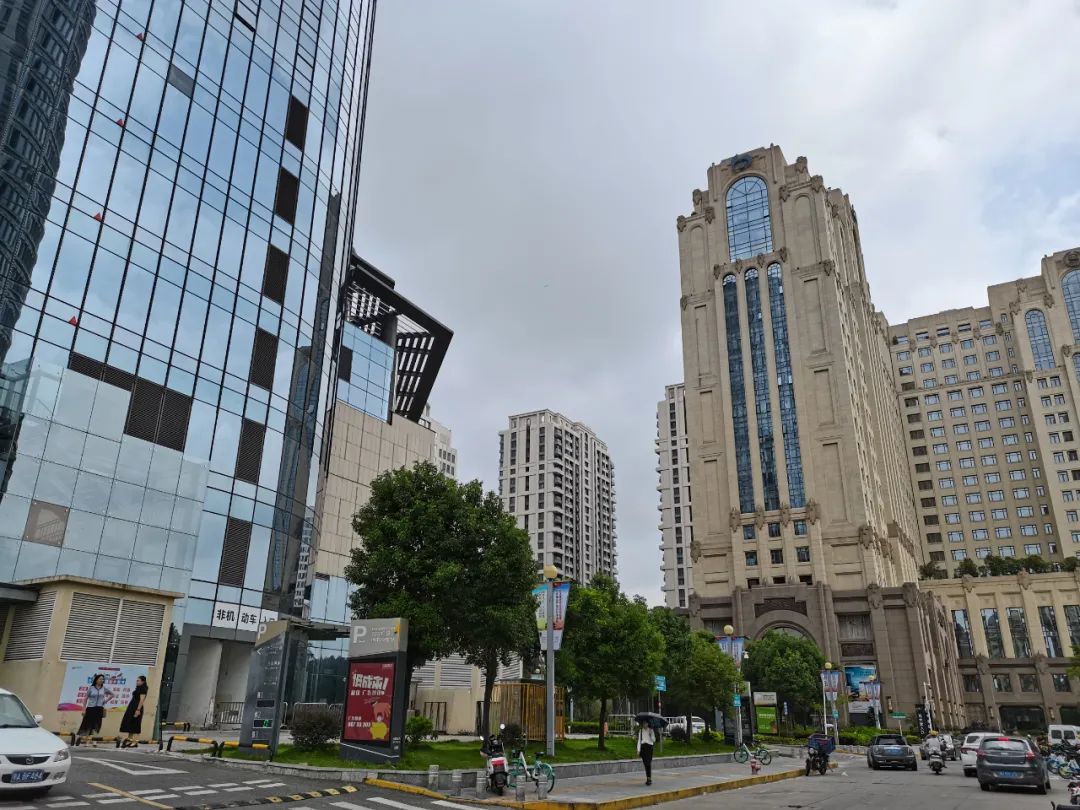 观点|曾比肩上海深圳，如今沦落三线，这座城市如何作到今天这地步