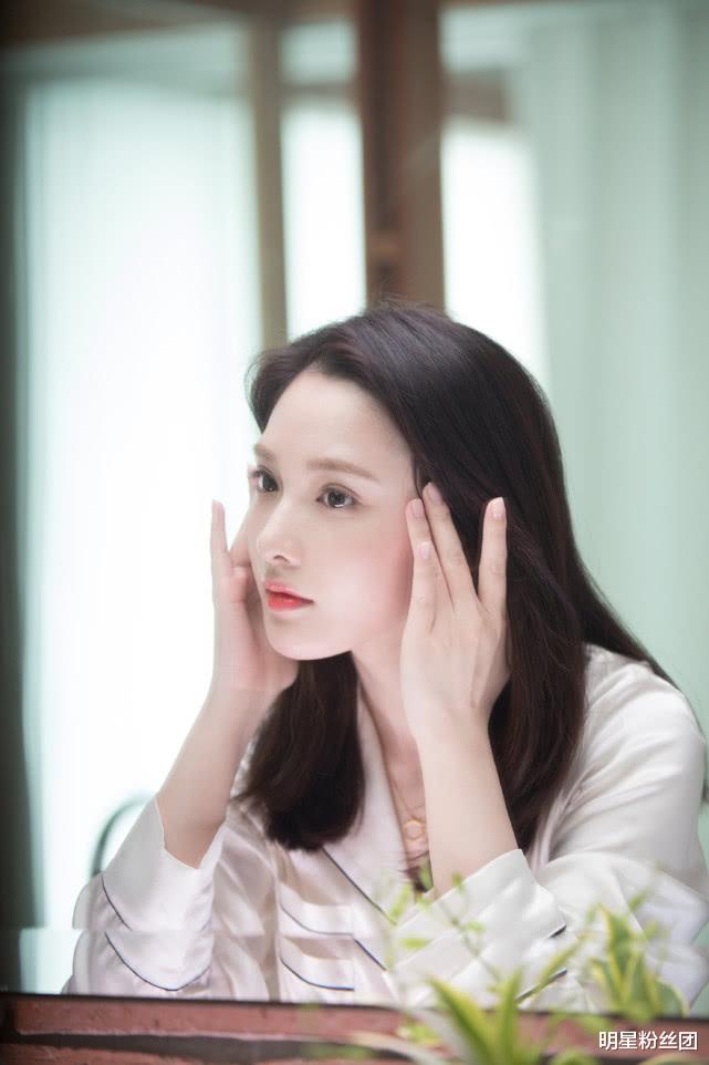 紫霞仙子@她的古装颜值那么惊艳，为什么出了爆款后就没动静了？