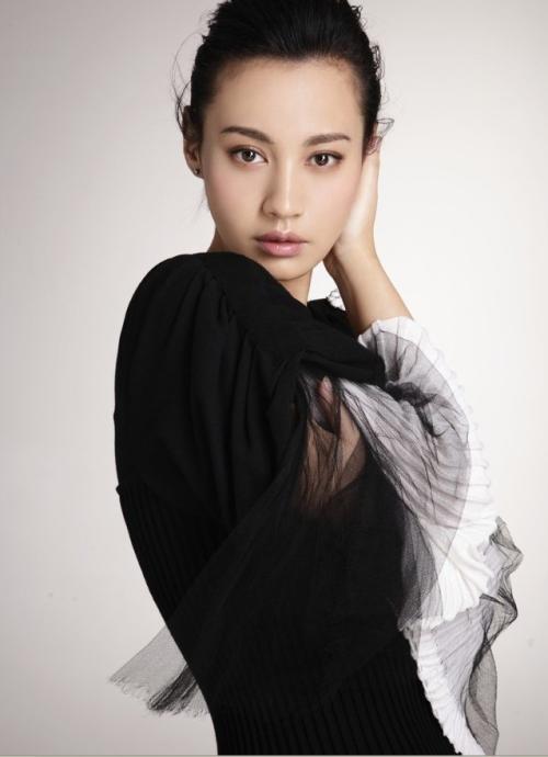 杨雪|“江玉燕”杨雪复出拍古装戏,演技尴尬的baby连美貌也不能吹了