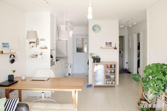 「」丁克夫妻的60㎡小家，一室一厅一个阳台当花园，极简日式一尘不染