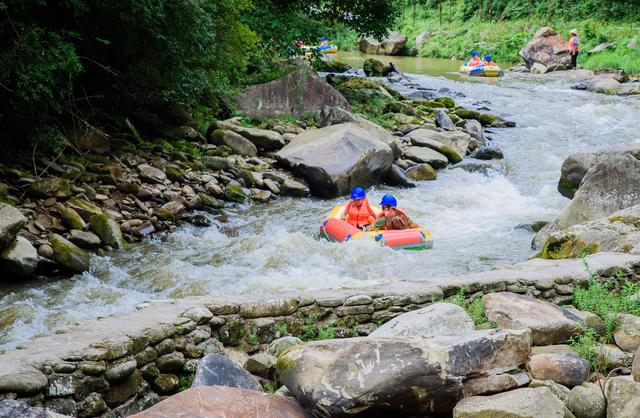 重庆■重庆又一个夏天的避暑胜地，被誉“小九寨沟”，平均气温仅15-20℃