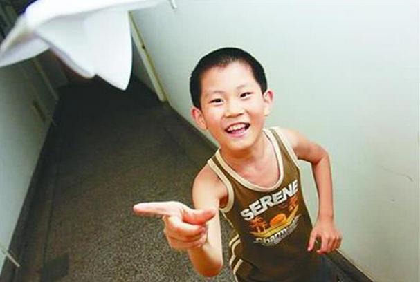 「」2.5天念完小学，10岁高考考上大学的神童苏刘溢，现在却变成这样了