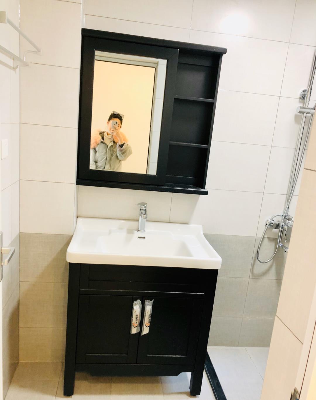 |新房通风7个月,全屋终于布置家具,电视墙贴金属线条非常满意!