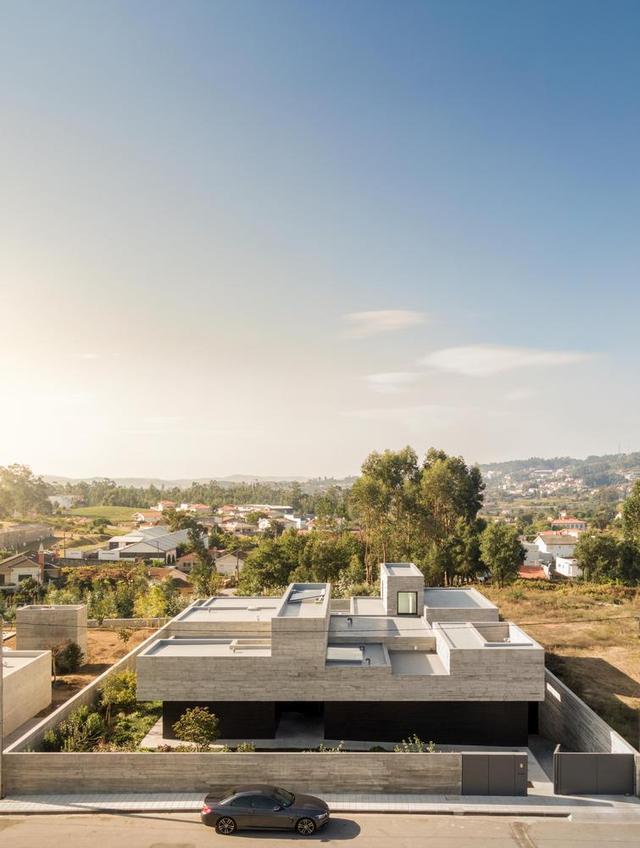 @为图书而生的住宅——葡萄牙田园别墅设计赏析