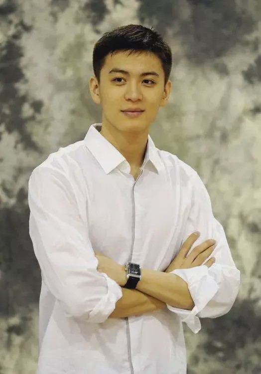 孙悦@中国男篮五大帅哥: 孙悦垫底, 刘晓宇仅第二, 第一无悬念