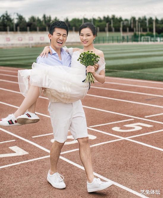 吴敏霞▲国际泳联公认“身材最完美”跳水女运动员，34岁吴敏霞近照返春