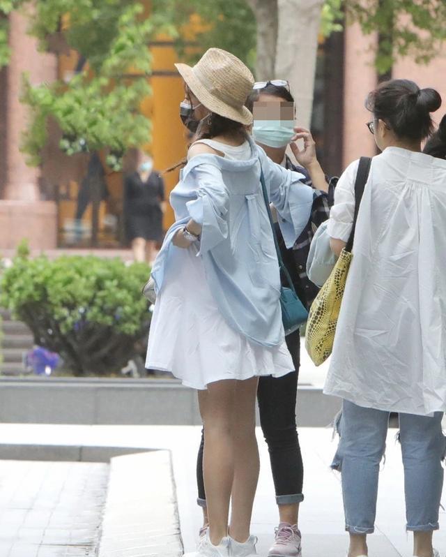 安以轩|安以轩挺巨肚连开俩趴,40岁庆生宴众星云集,陈荣炼送380万手表