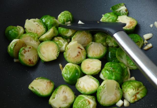 抱子甘蓝|遇到它囤10斤，好吃鲜美，按时上厕所，视力清晰了，体重回2位数