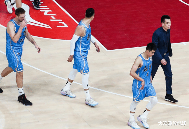 北京男籃|媒體人熱議京深爭議判罰！京媒：建議首鋼罷賽，曉川停賽到婦女節