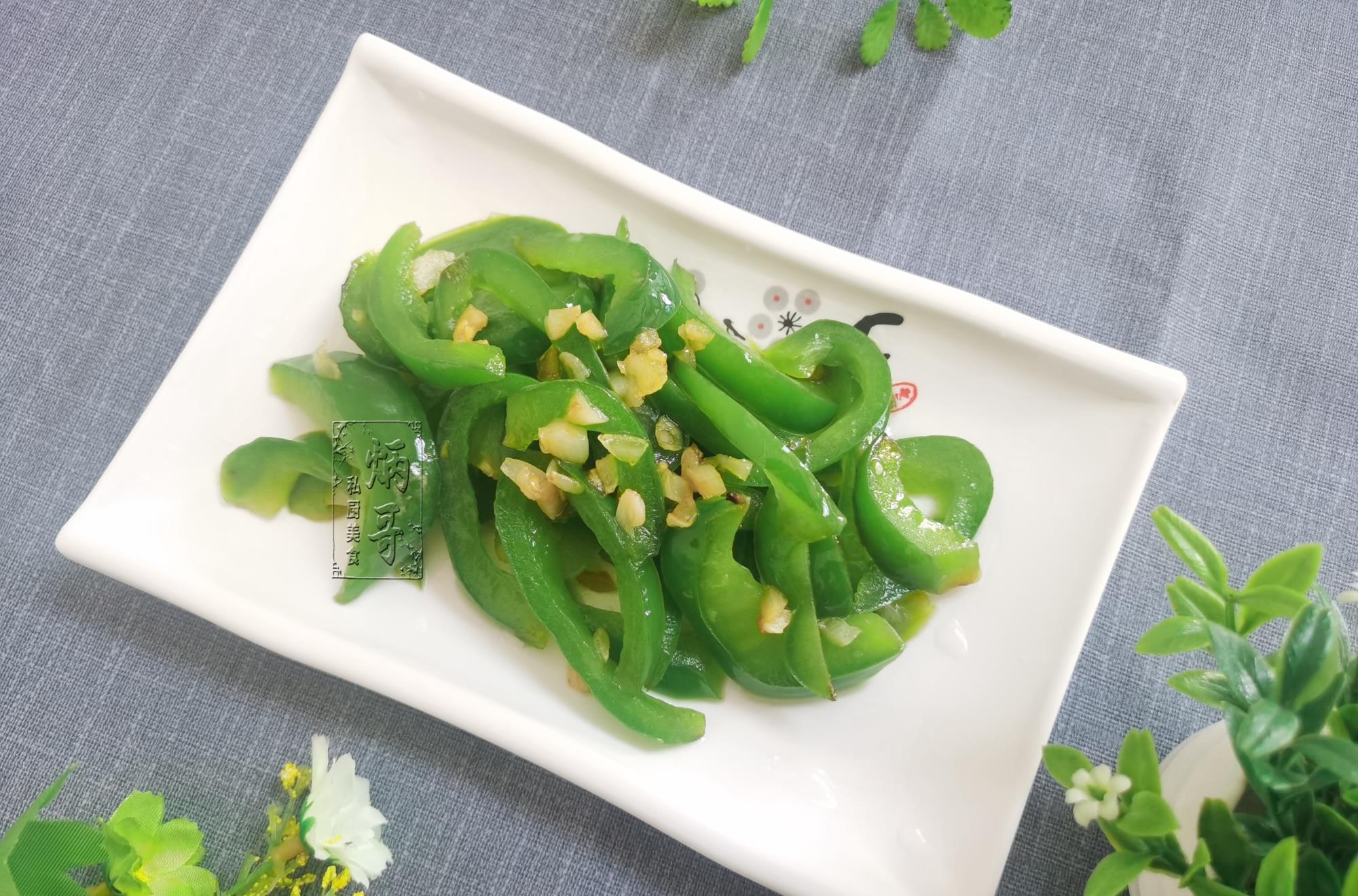 青椒|它是天然的“维生素丸”，淡雅如玉，却当了一辈子配角，清新爽口