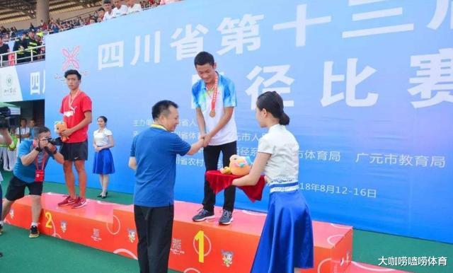 「何宇鸿」00后中国百米飞人诞生！打破34年纪录，赛后发言：我没尽全力