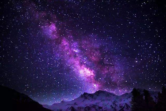 摄像机▲飞到距地球2241光年外，是否能看到秦王嬴政当年的盛况？