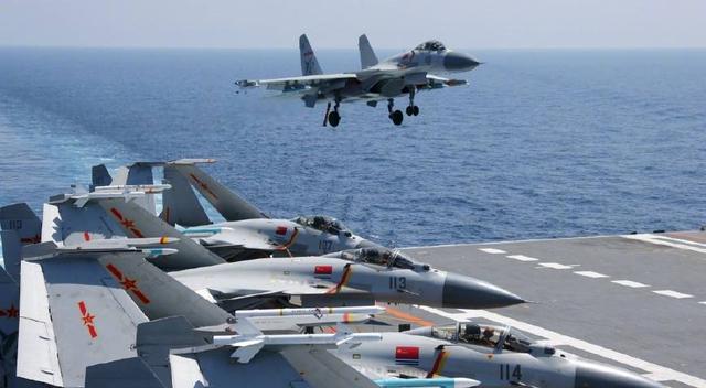 美军|国产航母舰载机不是只有战斗机，美军淘汰的舰载机，我们要不得