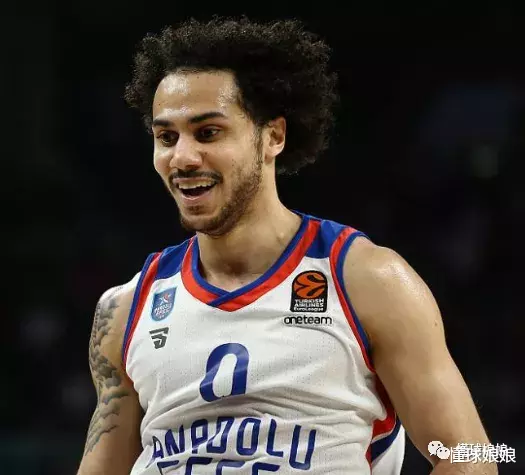 [欧洲]大家还记得这个软蛋吗？4年过去成为全世界最抢手控卫