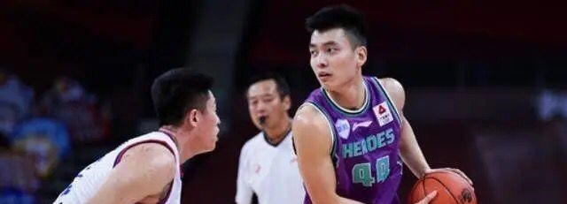 「丁彦雨航」单节12分率队逆转!逍遥王慧眼再识人,丁彦雨航后再迎领军人!