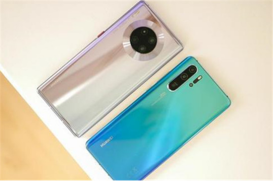 『华为手机』在华为手机，带“Pro”和没带“Pro”之间的差距，对比哪款更香？