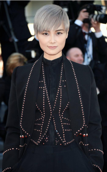 安又琪|38岁超女冠军至今未婚，为赚钱跑小县城商演，自嘲：我早就不红了