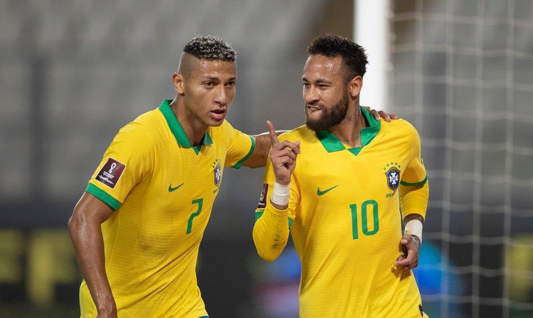 秘鲁队|4-2！内马尔帽子戏法踢疯了，巴西巨星超越“外星人”罗纳尔多