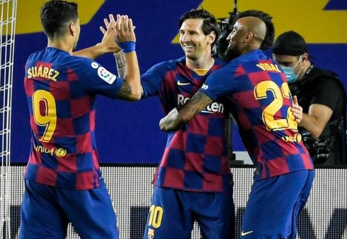 巴塞罗那@刚刚取胜的巴萨再惨遭重创!梅西也无力回天,双冠王或提前梦碎