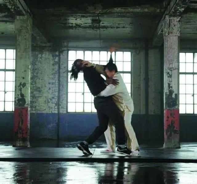 马保国：马保国：比赛的时候全身软绵绵，赛后跟200多斤的徒弟实战他都打不动我