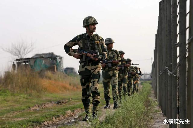 900億保護費打不贏戰爭，印度邊境再次傳來槍聲，2名軍官當場喪命-圖2