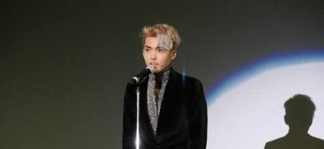 影帝▲“双料影帝”无人识，“野鸡影帝”天下知，这对影视界是一种讽刺