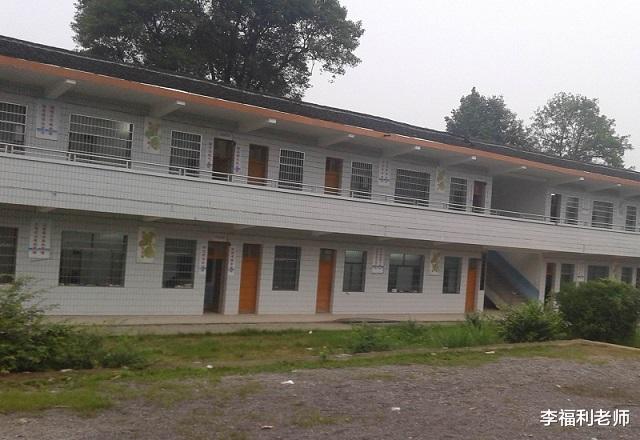 「」乡村学校衰退的原因,不在家长,更不在教师,这才是真实的原因!