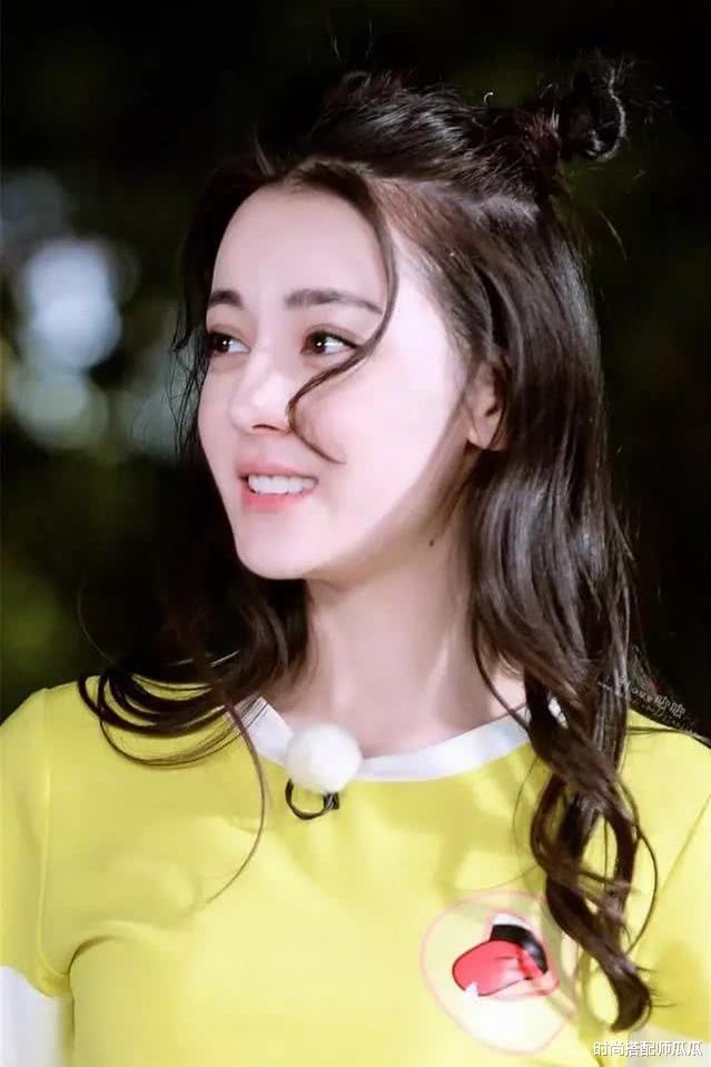 『发型』?女生不要总是披发，今年流行这3款“半扎发”，时髦显脸小有气质