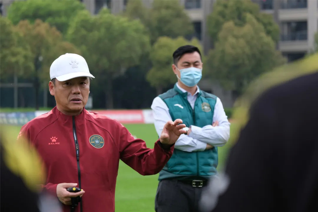 杭州绿城▲浙江绿城新主场震撼亮相，球队或在这里重返中超，已集齐最强阵