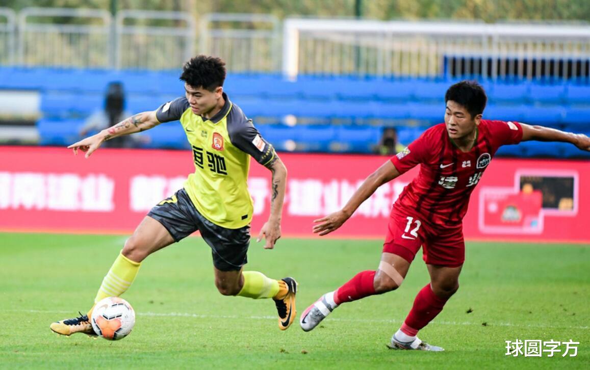 韦世豪|3-1！卡纳瓦罗复仇成功，建业球员断子绝孙脚比韦世豪连环腿还坏