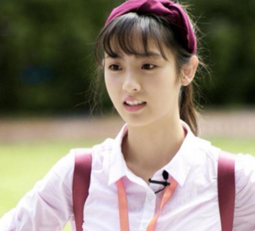 袁雨萱|四年前《一年级》，素人逆袭成一线小花，最嚣张的她却怎么也不红