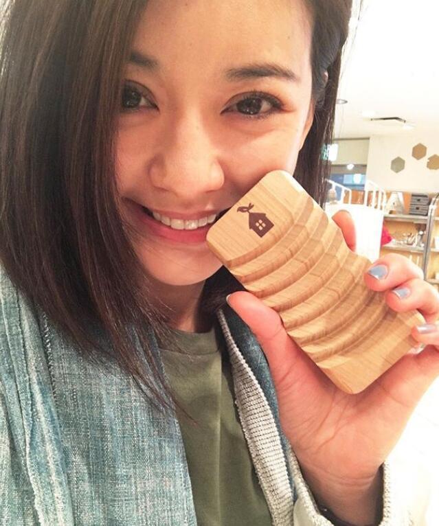 陈意涵|陈意涵带老公儿子逛公园，素面朝天明星光环全消失，1岁半儿子已学会走路