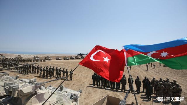 美國亮明態度：全面支持阿塞拜疆打擊亞美尼亞俄羅斯，送突擊快艇-圖4