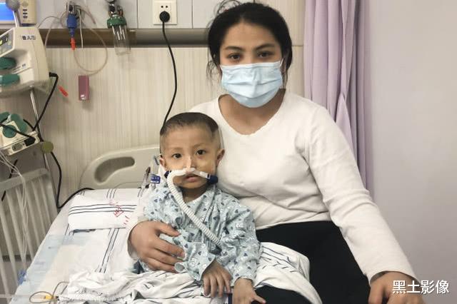 「重症监护室」母亲签放弃治疗书让儿子“顺应天意”，结果孩子竟奇迹般活了下来