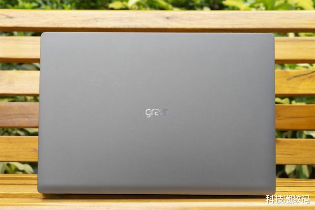 英特尔|不可方物超长续航的大屏办公神器,LG gram17体验