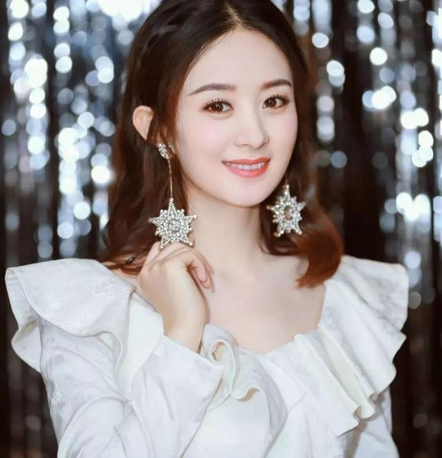 『发型』不同脸型都有适合的发型，长脸不适合高马尾，圆脸留丸子头超好看