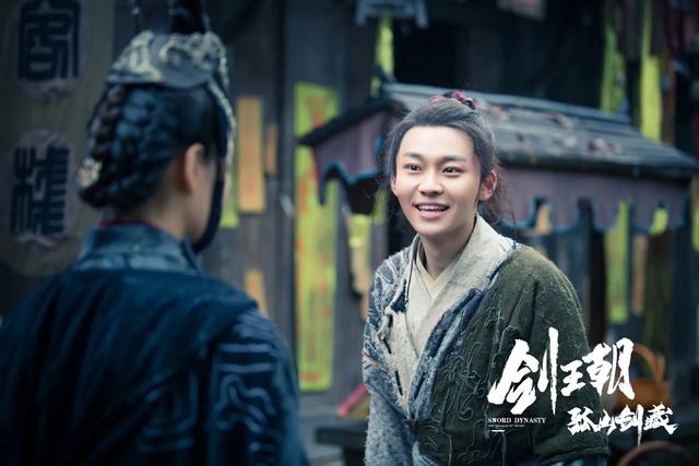 郭麒麟@刘奕君儿子首演反派，一个动作俘获人心，斯文败类气质超迷人