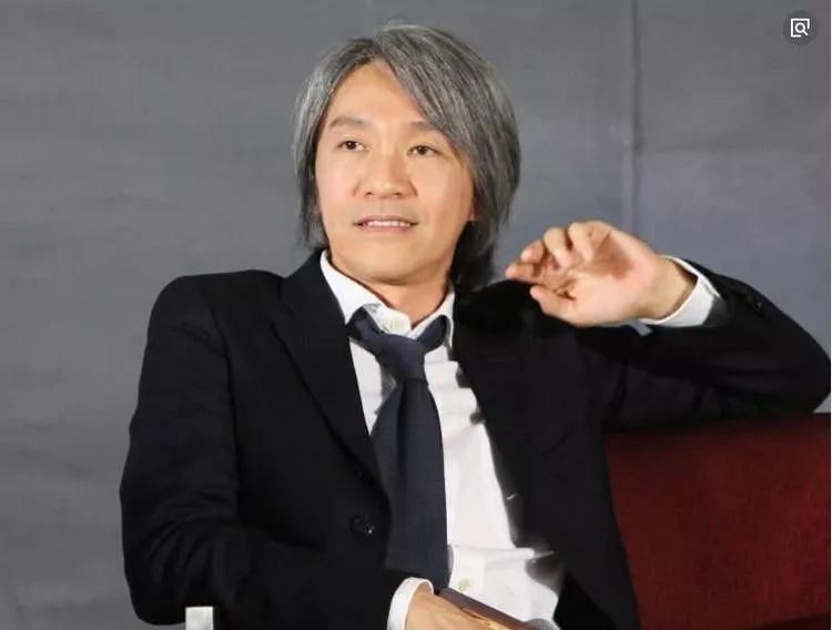 #冯小刚#冯小刚难掩愤慨:他电影我主动去客串,我邀请他,他却表示有事不来!