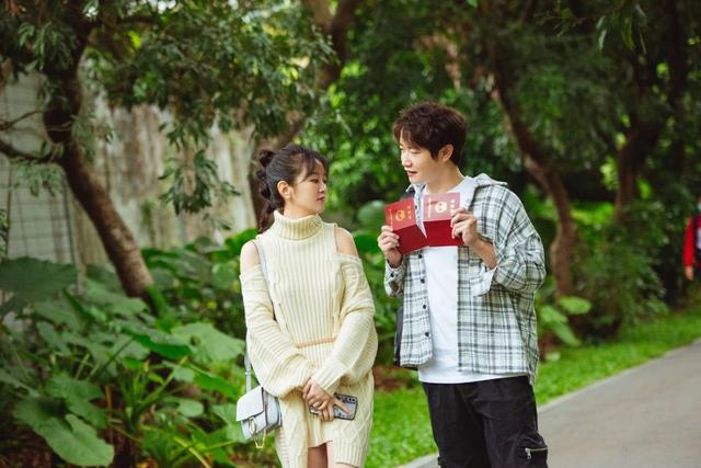 「李嘉铭」又一对明星夫妻闪婚:没房没车的婚姻,到底能走多远?