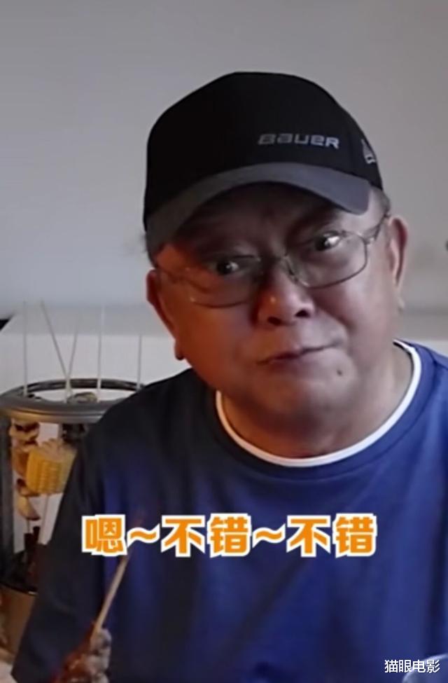 王刚|71岁王刚晒近照却意外露富,厨房安电话,大厅还摆着石狮子