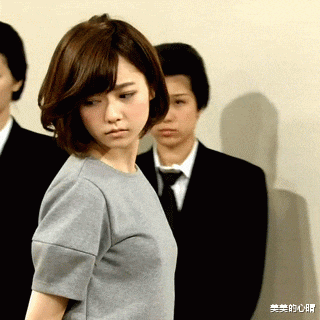 |谁说女人之间就会争风吃醋,这才是好闺蜜,完全不抢镜